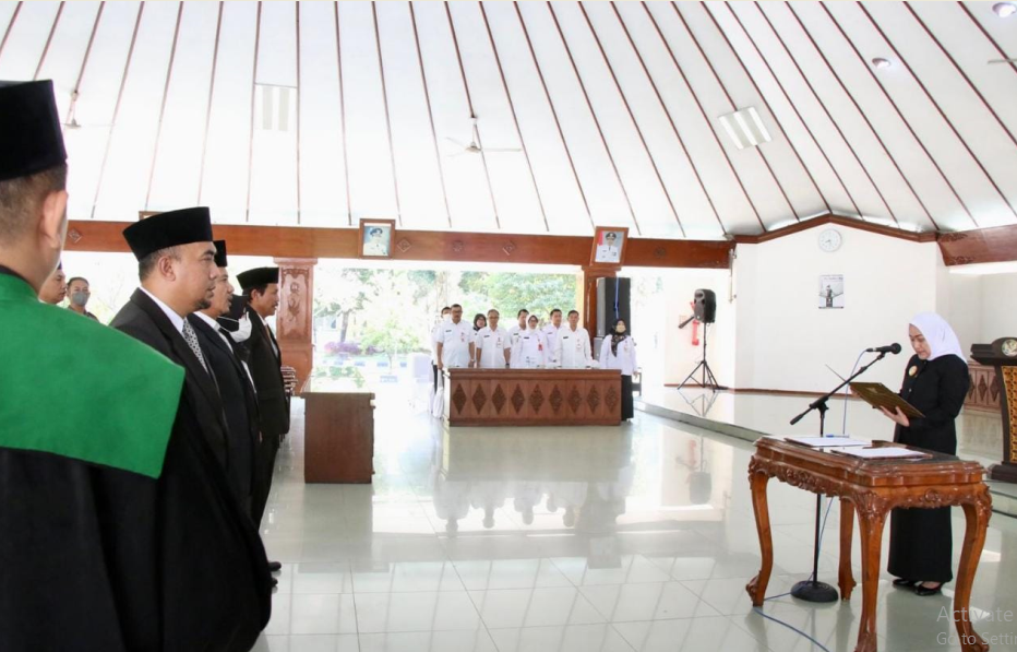 11 Pejabat Pemkab Bojonegoro Dimutasi, 1 Pejabat Ikuti Secara Daring dari Madinah